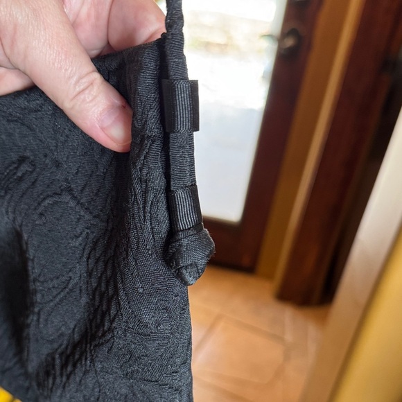 NWOT Designs By Sandra Black Floral Embroidered Quilted Crossbody Bag Handmade - Picture 5 of 9